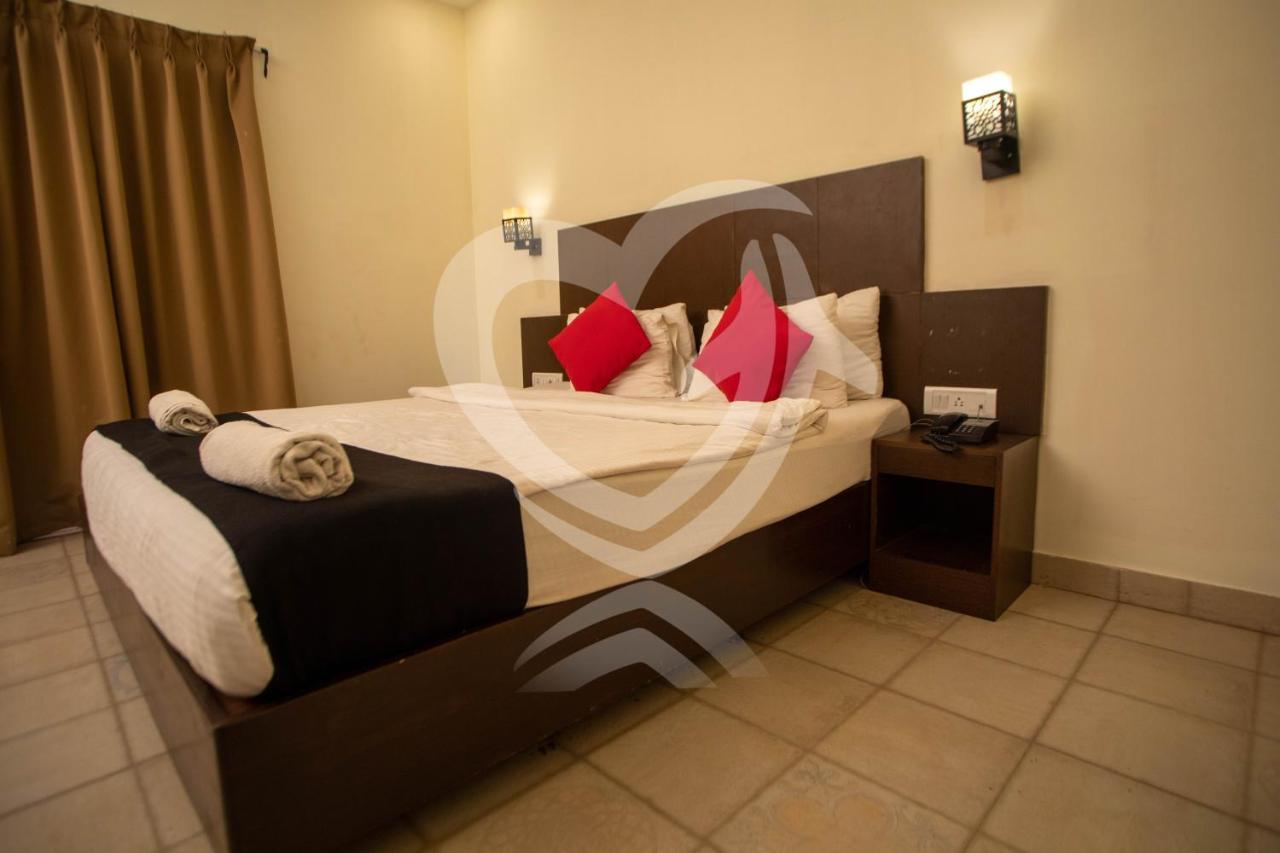Hotel De Alcazar Calangute Zewnętrze zdjęcie
