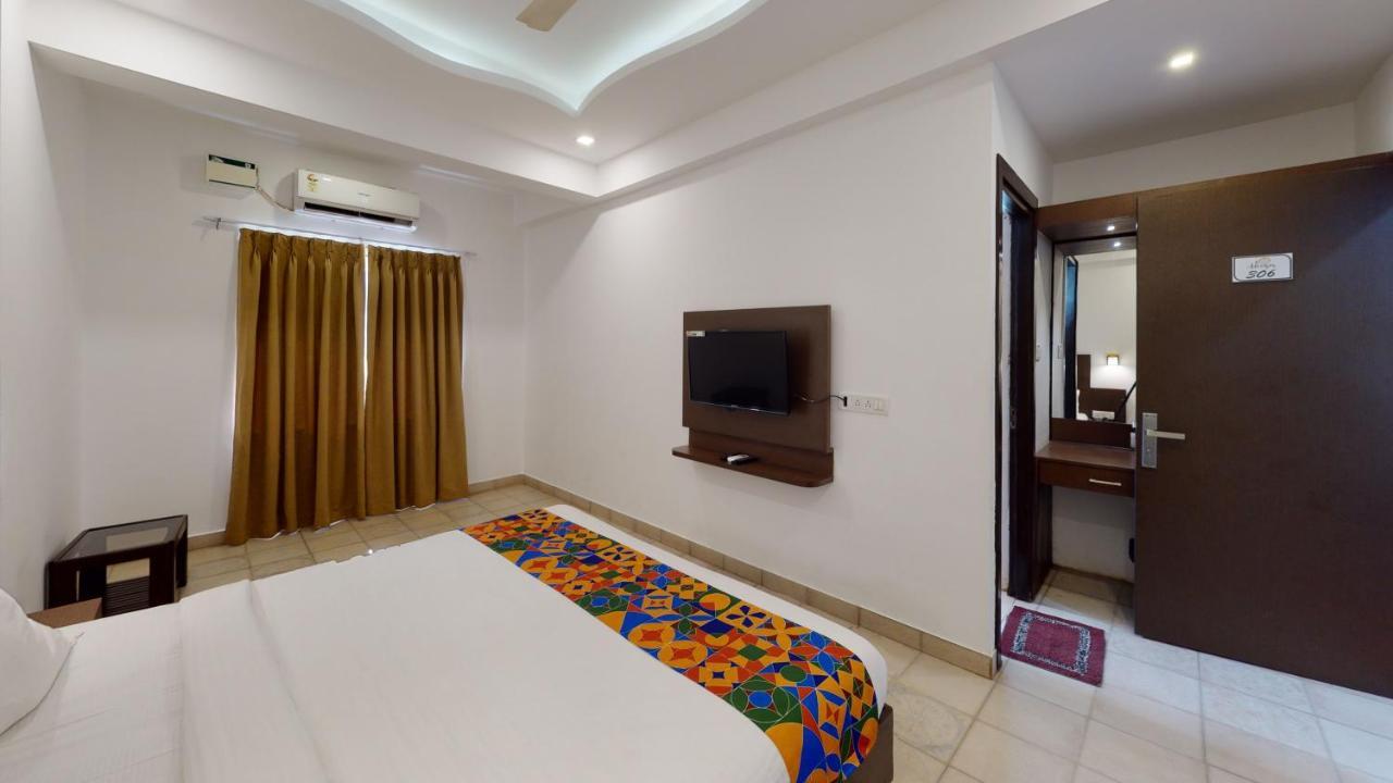 Hotel De Alcazar Calangute Zewnętrze zdjęcie