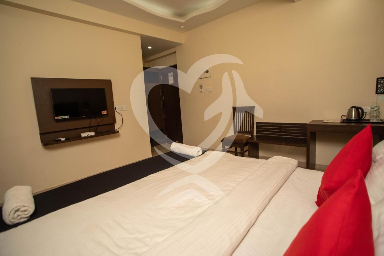 Hotel De Alcazar Calangute Zewnętrze zdjęcie