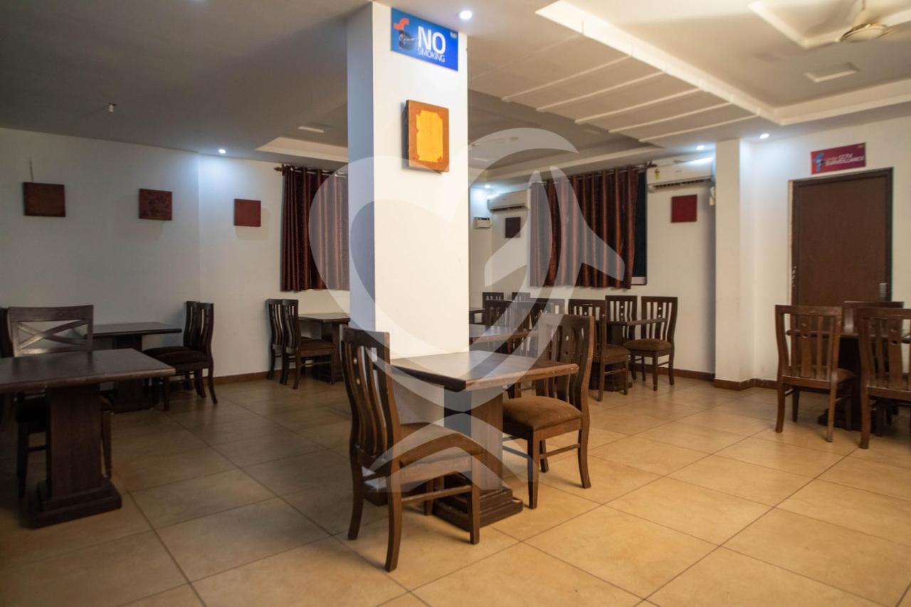 Hotel De Alcazar Calangute Zewnętrze zdjęcie