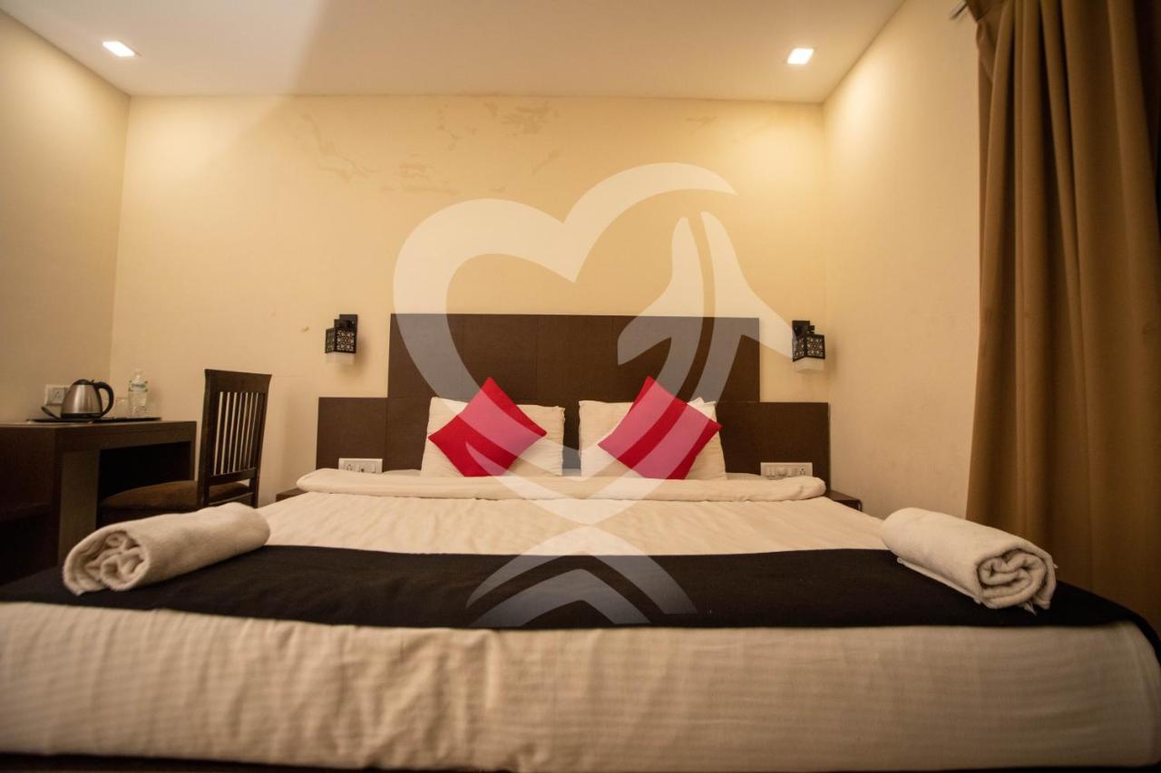 Hotel De Alcazar Calangute Zewnętrze zdjęcie